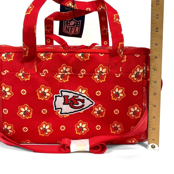 Vera Bradley Lighten Up NFL KC Chiefs Cooler New $110 Red Yellow Bandana Tote - Picture 10 of 12